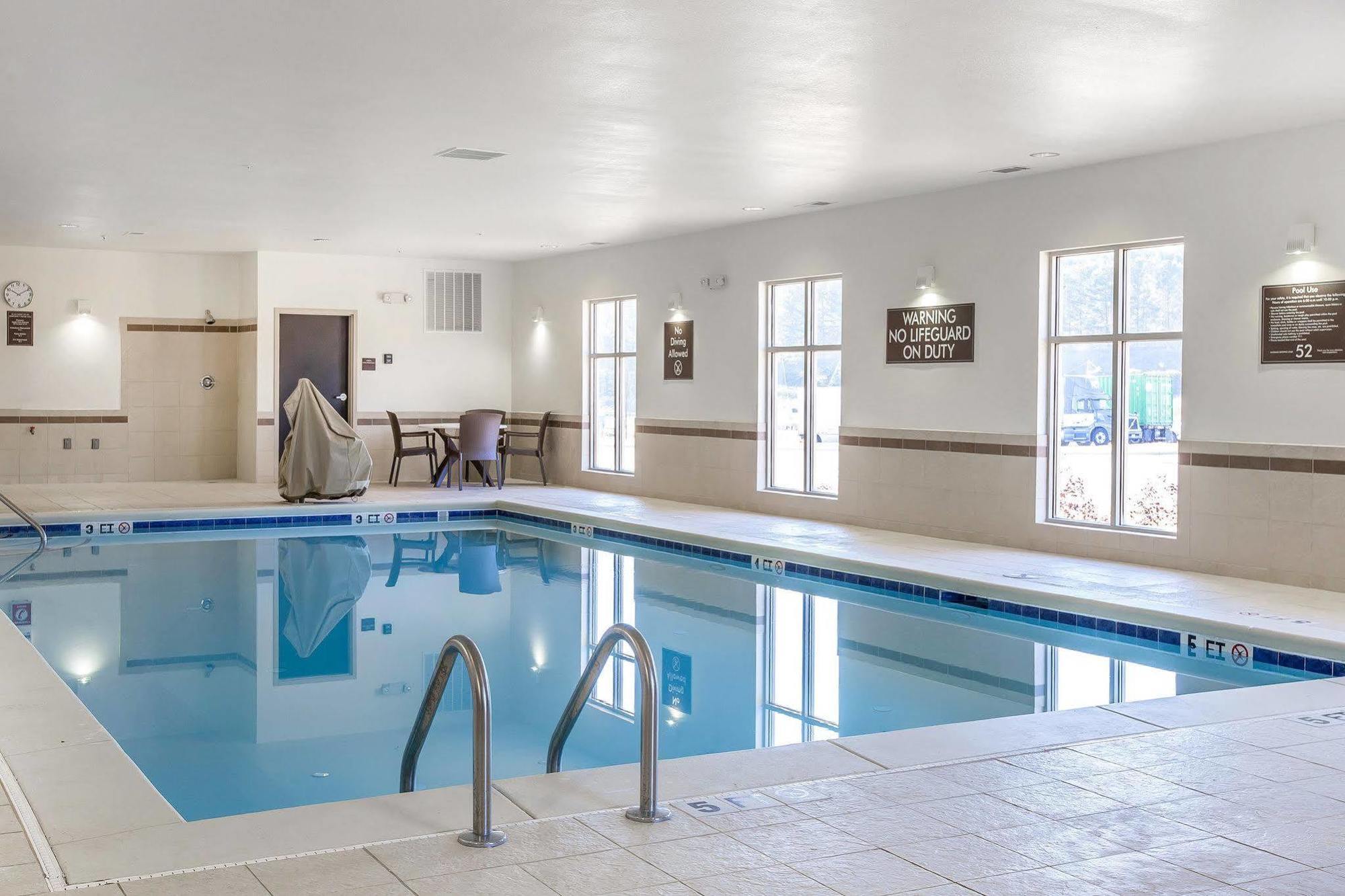 Mainstay Suites كارترزفيل المظهر الخارجي الصورة